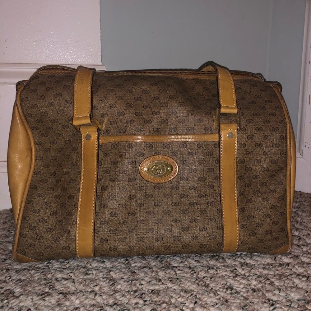 Vintage 1980’s Gucci gg handbag.